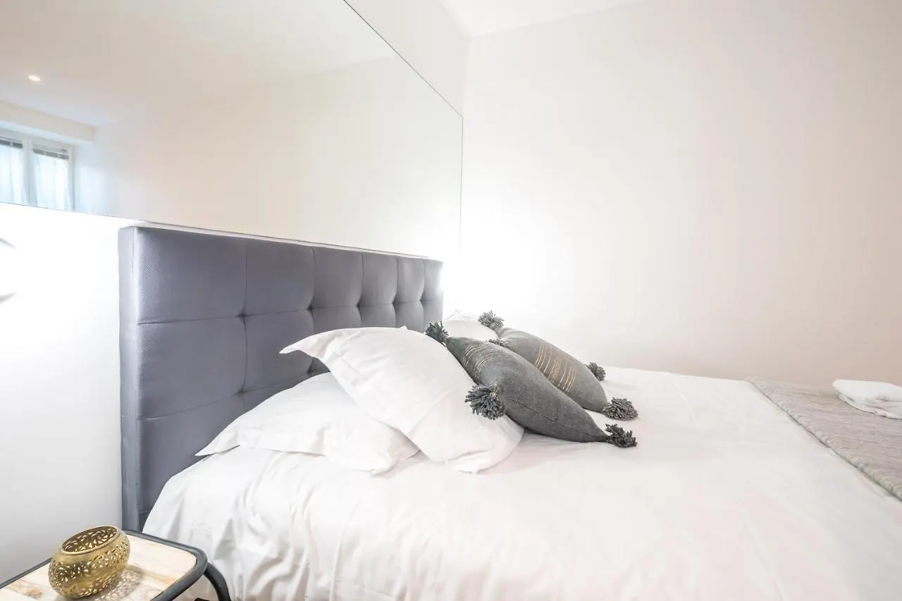 Daire Studio Terrasse Privee 5 Min To Eiffel Tower Paris